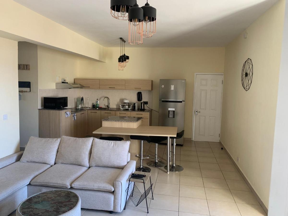Modern Apartment Close To Flic En Flac Beach Esterno foto
